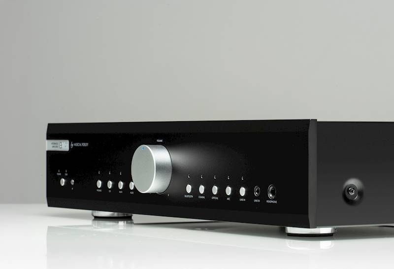 WZMACNIACZ ZINTEGROWANY MUSICAL FIDELIT B1XI BLACK
