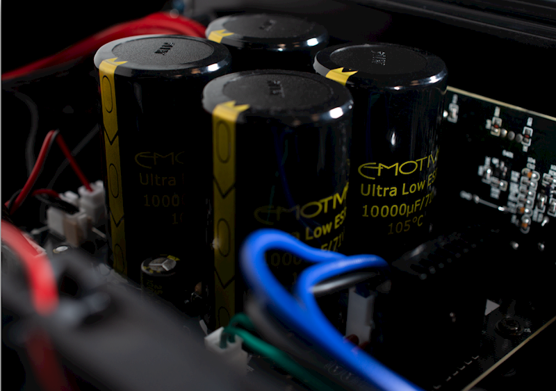 WZMACNIACZ MOCY STEREO EMOTIVA BASX A2+