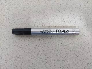 Marker permanentny czarny, ścięta końcówka | TOMA