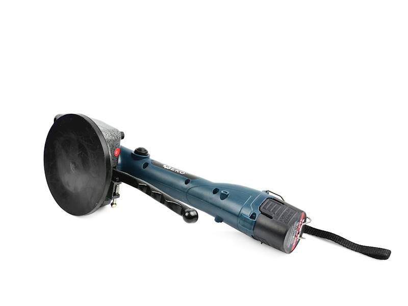 PRZYSSAWKA WIBRACYJNA AKU 128MM GEKO 12V /2 AKU/