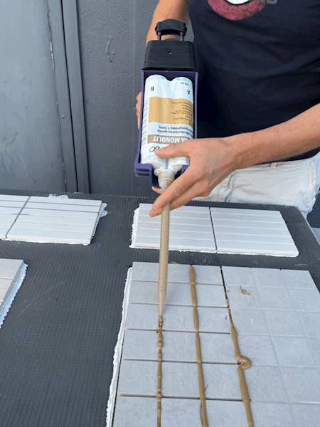 MONOLIT WYCISKACZ / PISTOLET DO FUGI PLASTIKOWY