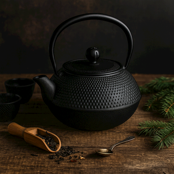 Żeliwny dzbanek 0,8l czarny