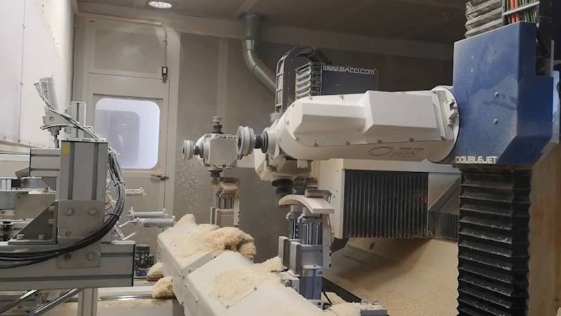 Linia produkcyjna BACCI / KUKA (BL-2700)