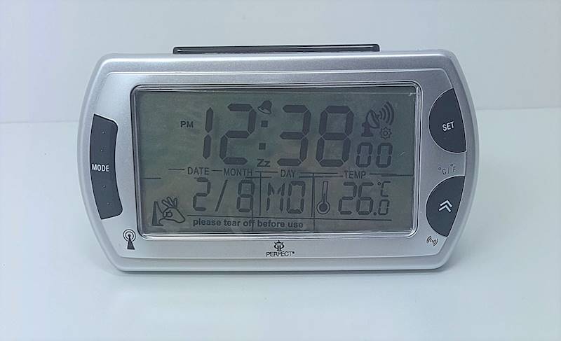Budzik Perfect LCD Sterowany Radiowo Srebrny