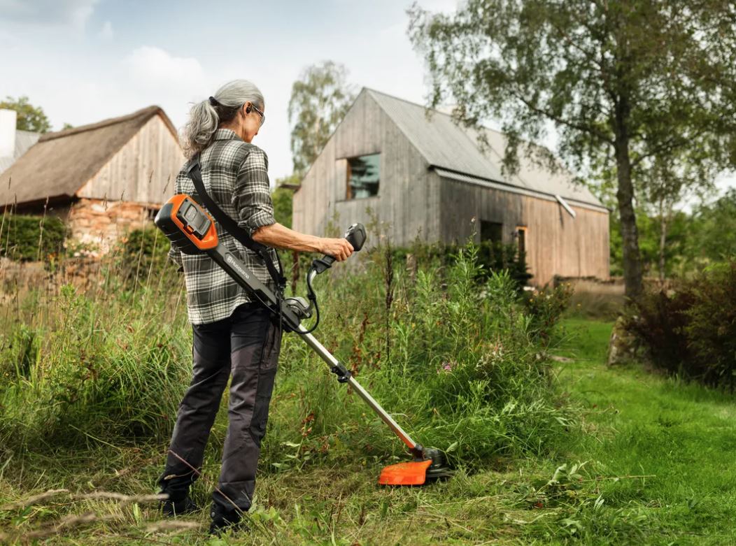 Podkaszarka aku. Husqvarna 220iR Zestaw 