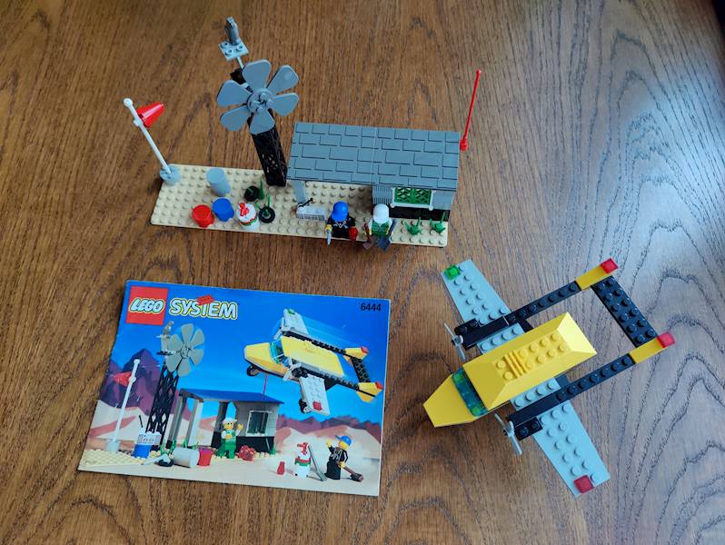 LEGO City 6444 Outback Airstrip