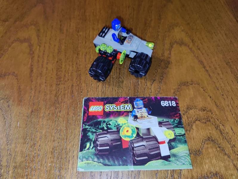 LEGO Space 6818 UFO Cyborg Scout