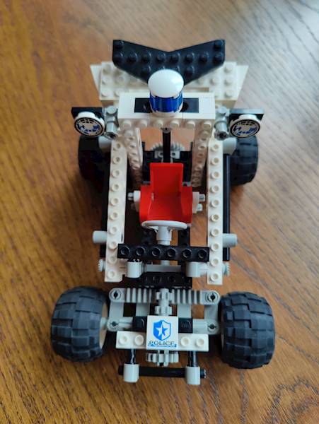 LEGO Technic 8230 Police Buggy