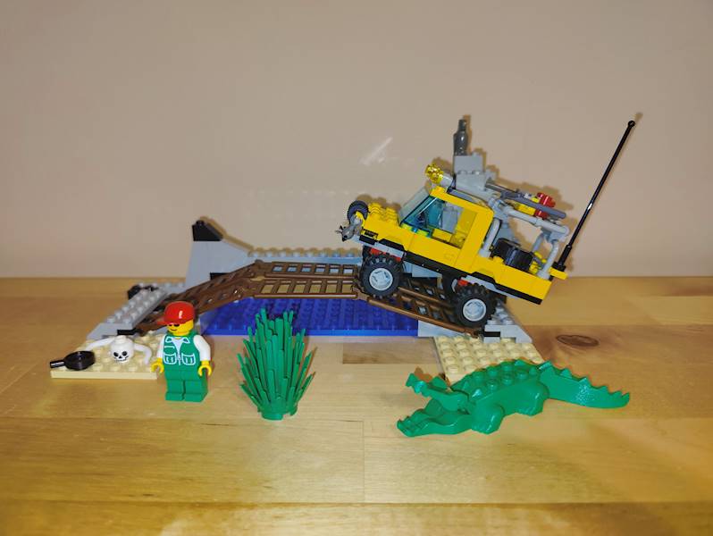LEGO City 6490 Amazon Crossing