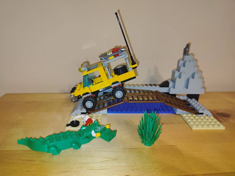 LEGO City 6490 Amazon Crossing