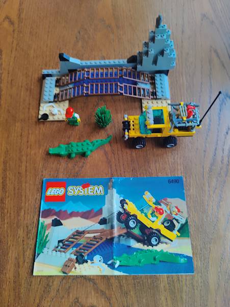 LEGO City 6490 Amazon Crossing
