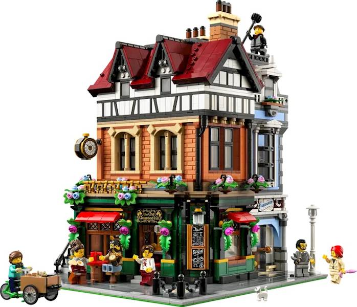 LEGO ICONS 10350 Tudor Corner