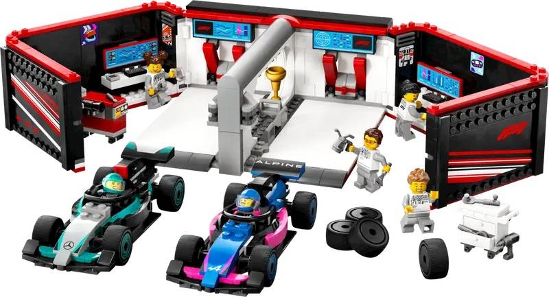 LEGO City 60444 F1 Garage Mercedes AMG Alpine Cars