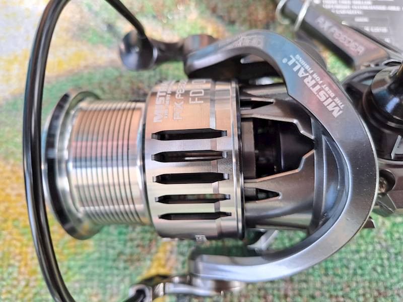 KOŁOWROTEK MISTRAL RX FEEDER 4000 5+1BB HAM.8KG