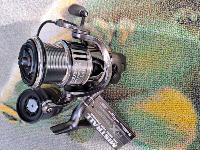 KOŁOWROTEK MISTRAL RX FEEDER 4000 5+1BB HAM.8KG