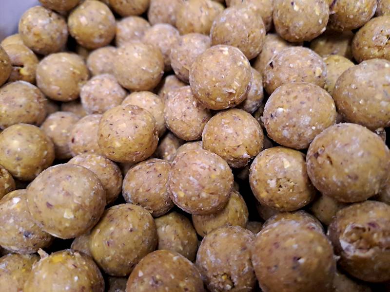 Kulka Firmowa RED KARP WANILIA / MIÓD  1KG
