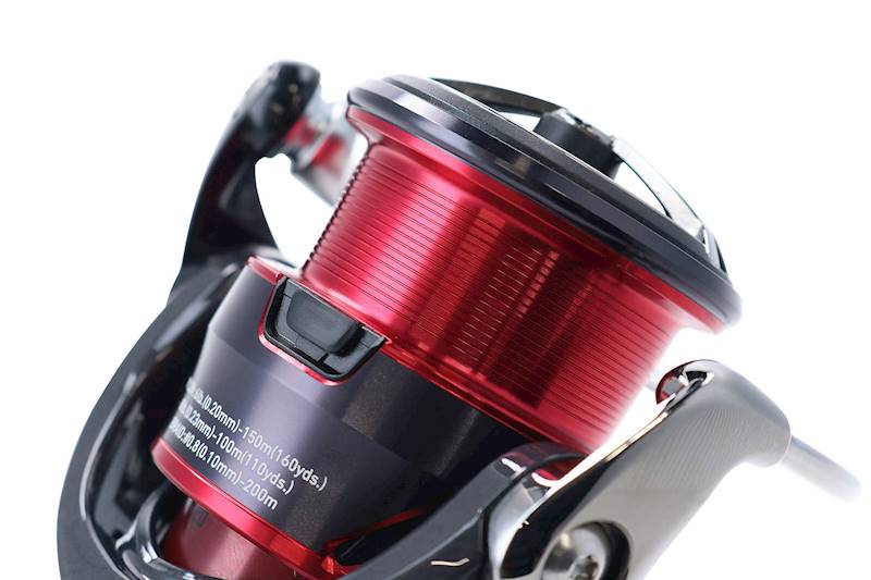 Kołowrotek Daiwa FUEGO LT2500