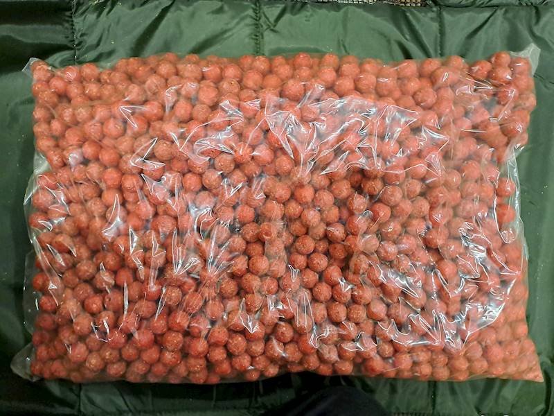 Kulka Firmowa RED KARP TRUSKAWKA 1KG
