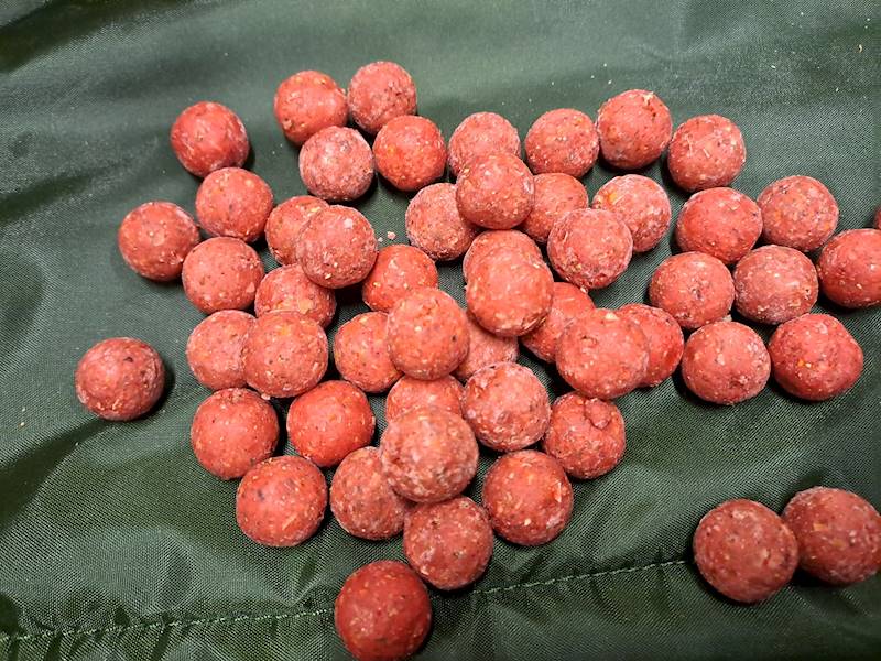 Kulka Firmowa RED KARP TRUSKAWKA 1KG
