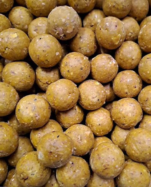 Kulka Firmowa RED KARP WANILIA ŻÓŁTA 1KG