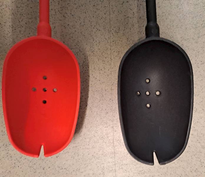 ŁYŻKA ZANĘTOWA 61CM 1SZT CZARNA LUB CZERWONA