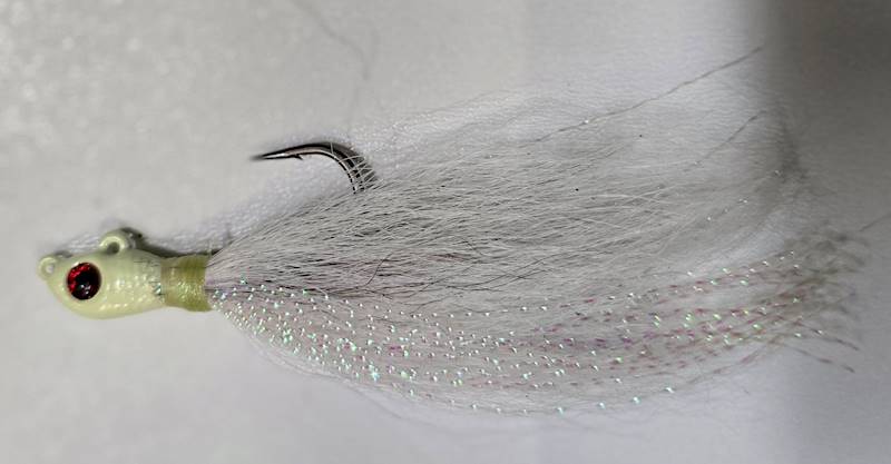 Jig MUSTAD Big Eye Bucktail 1/4 oz. Glow 7 g