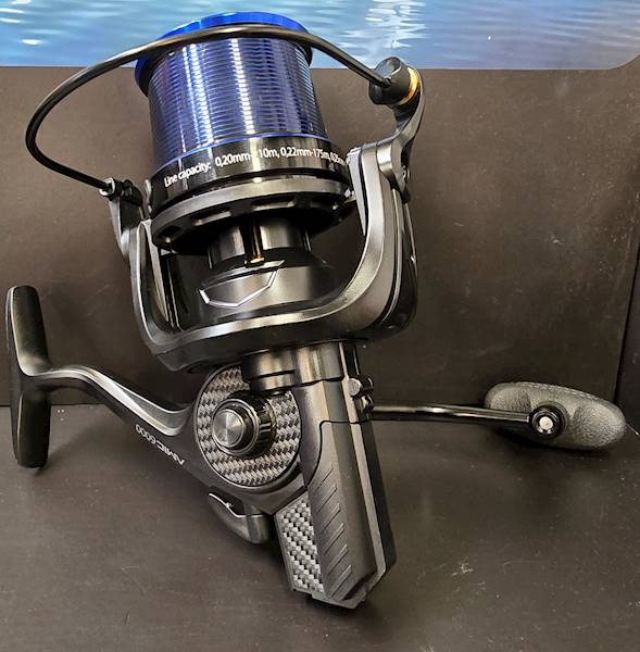 Kołowrotek Amic 6000 7+1bb