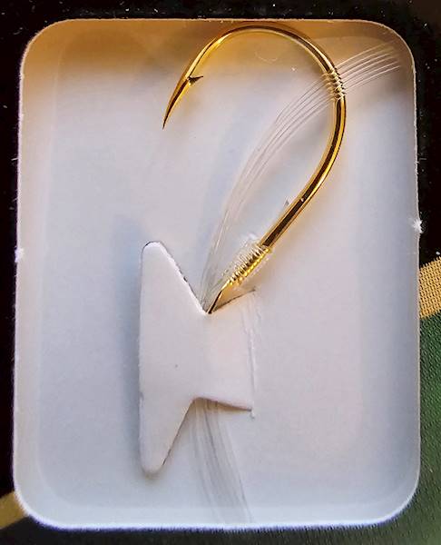 HACZYKI BUSHIDO TENCH GOLD 31545 ROZ10 0,14MM 0,7M