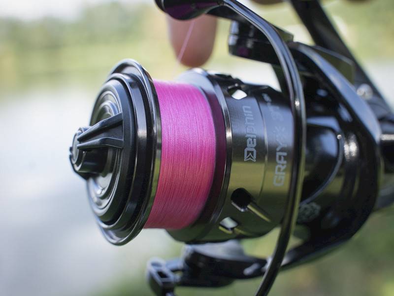 Delphin TROUTERA NX / Różowy 0,085mm 3,4kg 135m