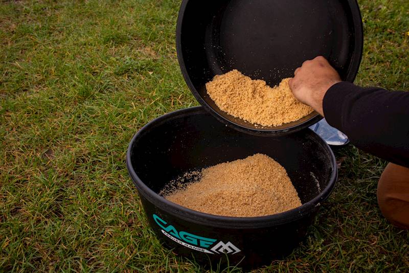 POJEMNIK EVA - CAGE GROUNDBAIT SET - Z MISKĄ I SIT