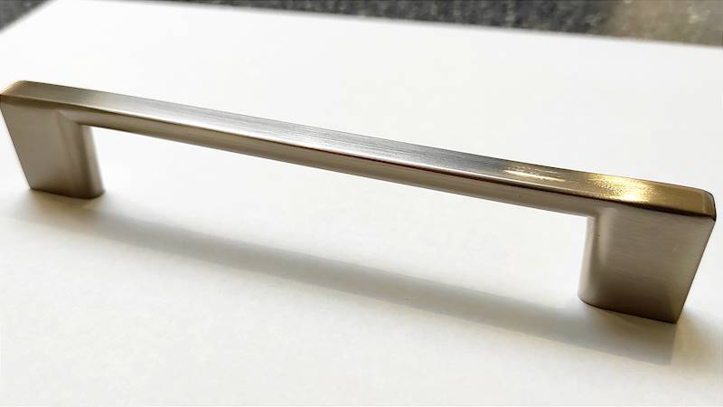 Uchwyt meblowy Schwinn 2576 L-128 stal szczotkowana