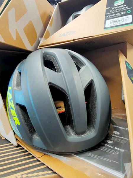 LAZER STRADA KINETICORE M DARK GREY-FLASH YELLOW