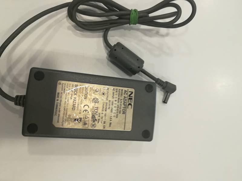 ZASILACZ ŁADOWARKA 19V 1.9A 36W APD-9510-19A