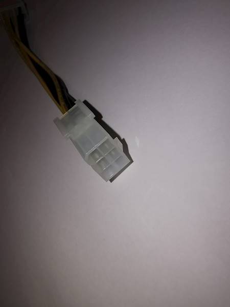 Kabel zasilający 6pin na 8 pin PCI-E 15cm