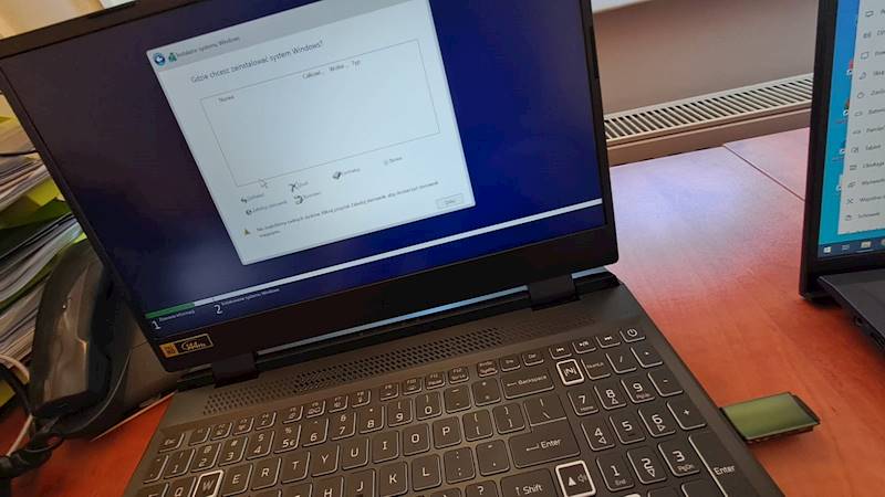 Usługa instalacji systemu komputerowego Windows 11