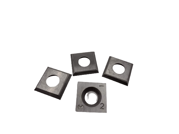 Płytka HM L=13,6 H=13,6 B=2 1ot. 4ostrz. HC35