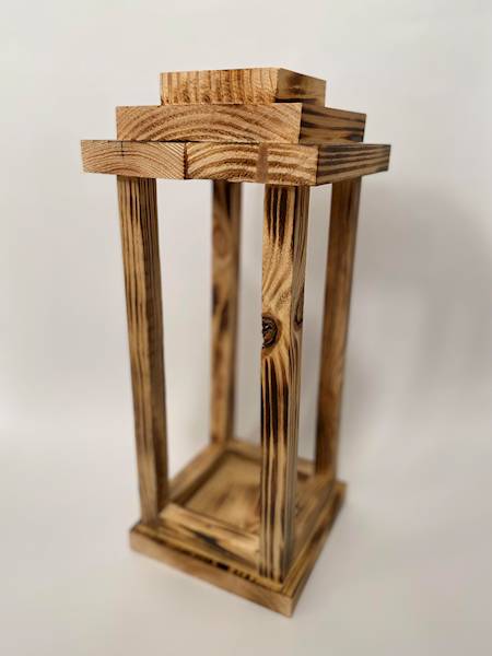 Drewniany świecznik 16x16x32cm 