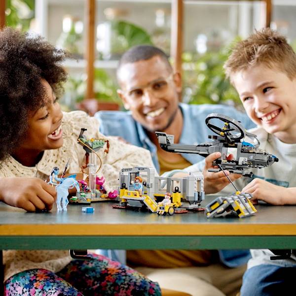LEGO Latające góry: stanowisko 26 i Samson ZPZ (75573)