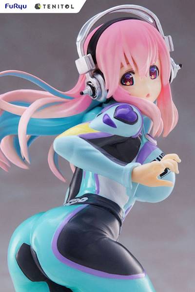 Statuetka Super Sonico Tenitol ok. 19 cm