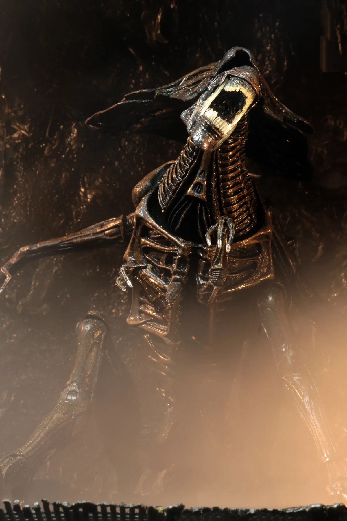 [PRZEDSPRZEDAŻ] Aliens: Alien Queen Resurrection 37cm