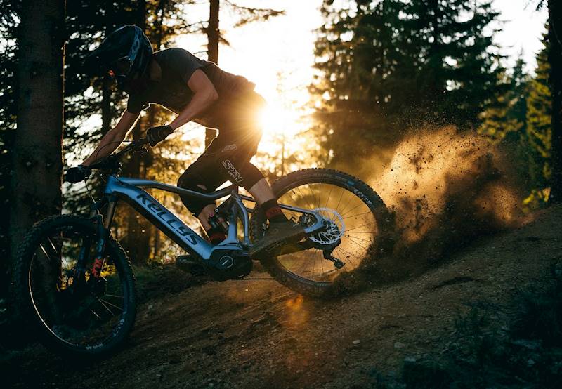 ROWER KELLYS THEOS I50 SH RAMA M KOŁA 29"/27,5" GRAFITOWY (17,5AH)