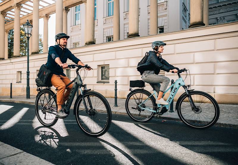 ROWER KELLYS E-CARSON 30 P RAMA M KOŁA 28" SZARY CZARNY POŁYSK (20AH)