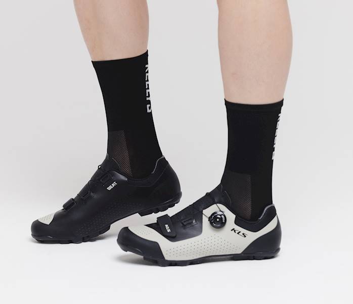 BUTY ROWEROWE KELLYS KLS BEAT ROZ 43 CZARNE BIAŁE