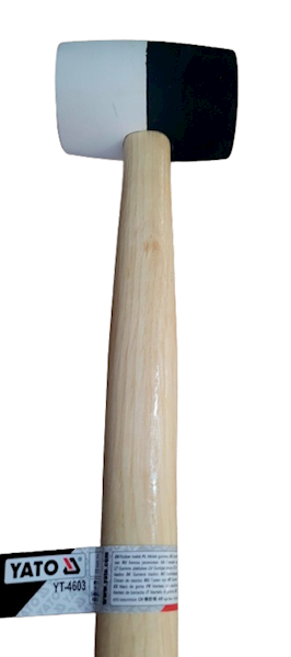 Młotek gumowy   YATO 450g. drewniana rączka