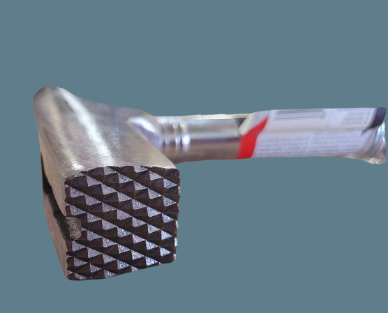 Młotek ciesielski  600g    YATO