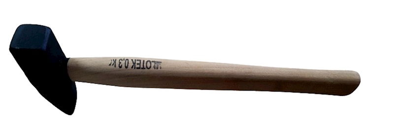 Młotek   ślusarski  0,3 kg.