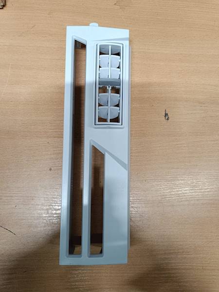 Obudowa nawiewu twarzy, lewa // Housing nozzle, left Prestige LV/BV/SA art. 1511482