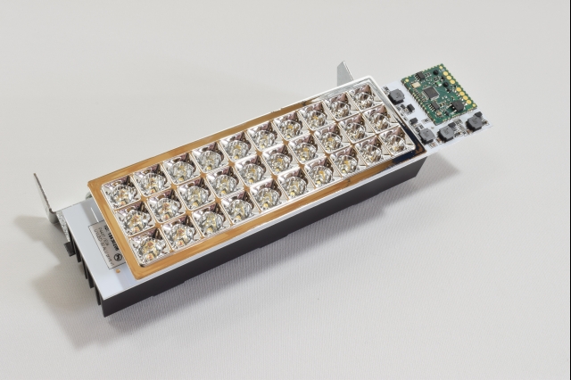 LED przy opalaczach twarzy, bok, lewy // LED 30 side back Luxura Vegaz art. 32052