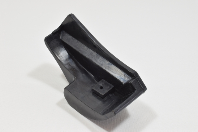 Narożnik górnej płyty akrylowej gumowy, zewnętrzny, lewy // End rubber left Luxura Vegaz art. 31487