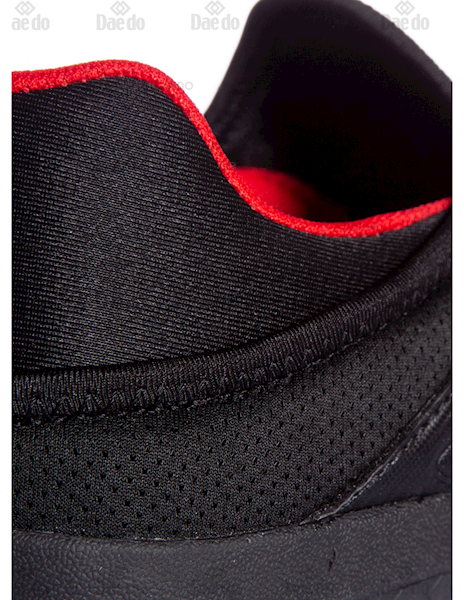 Daedo Action Shoes black roz.34-230